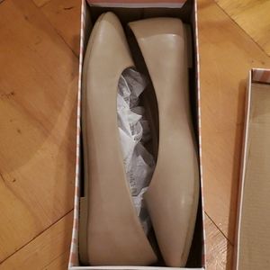 Wild diva lounge size 13 tan ballerina flat
